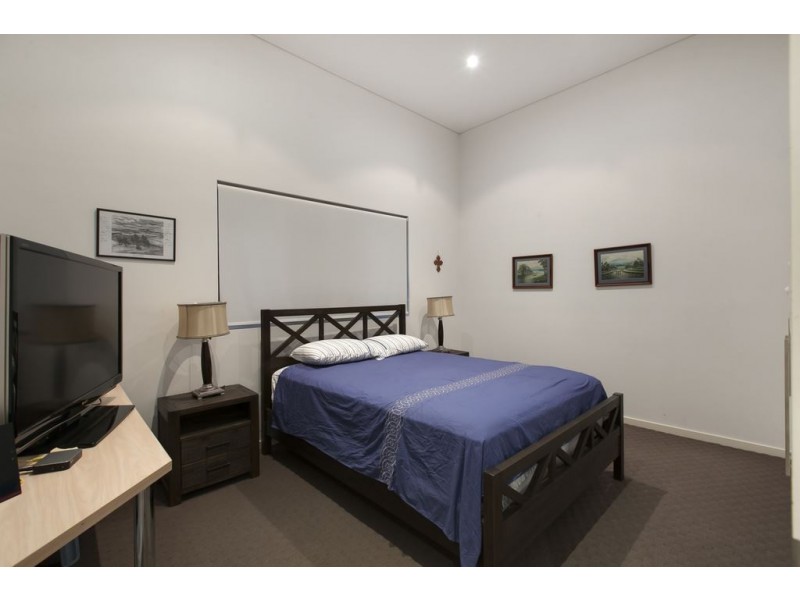 16 Mikado Street, Hamilton QLD 4007