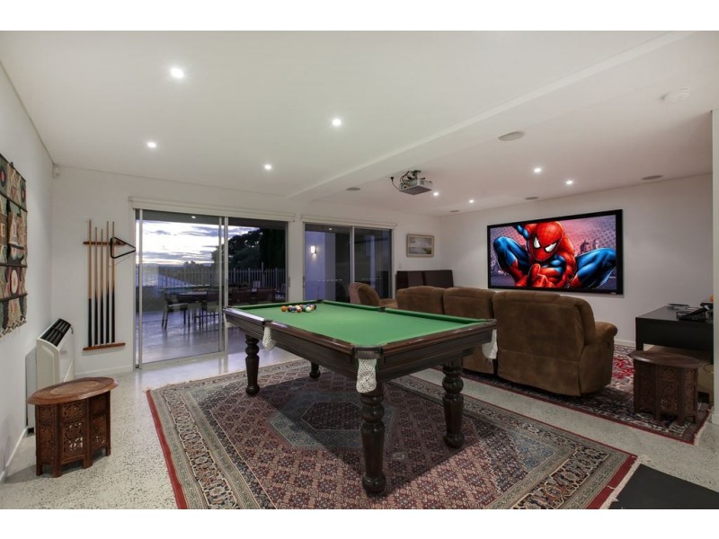 16 Mikado Street, Hamilton QLD 4007