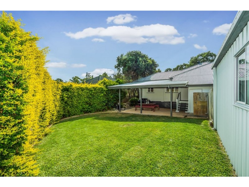 8 Beor Street, Chermside QLD 4032