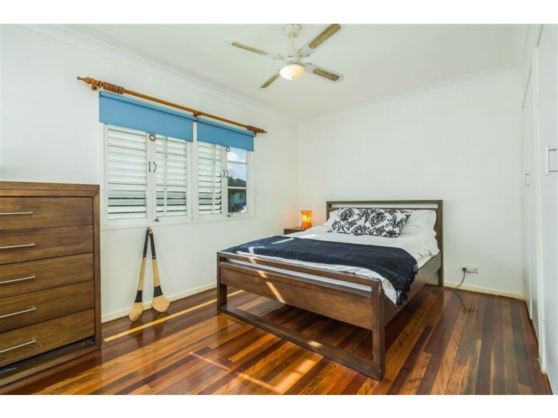 8 Beor Street, Chermside QLD 4032