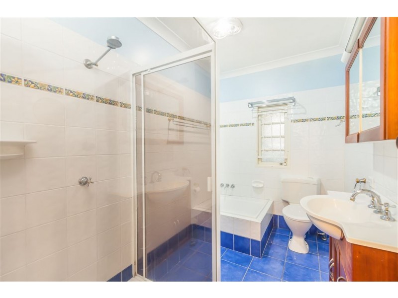 8 Beor Street, Chermside QLD 4032
