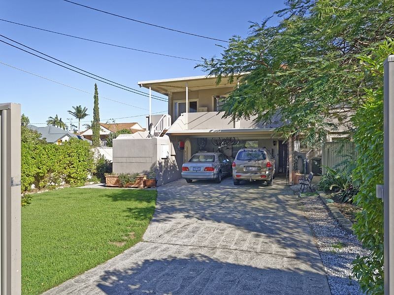 20 Windsor Street, Hamilton QLD 4007