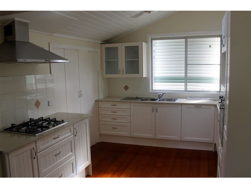 84 Harding Street, Hendra QLD 4011