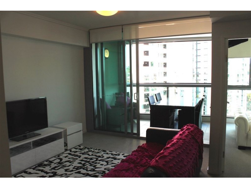 21001/8 Harbour Road, Hamilton QLD 4007