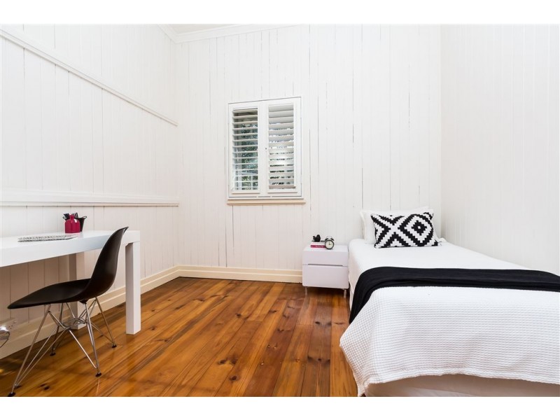 12 Howie Street, Clayfield QLD 4011