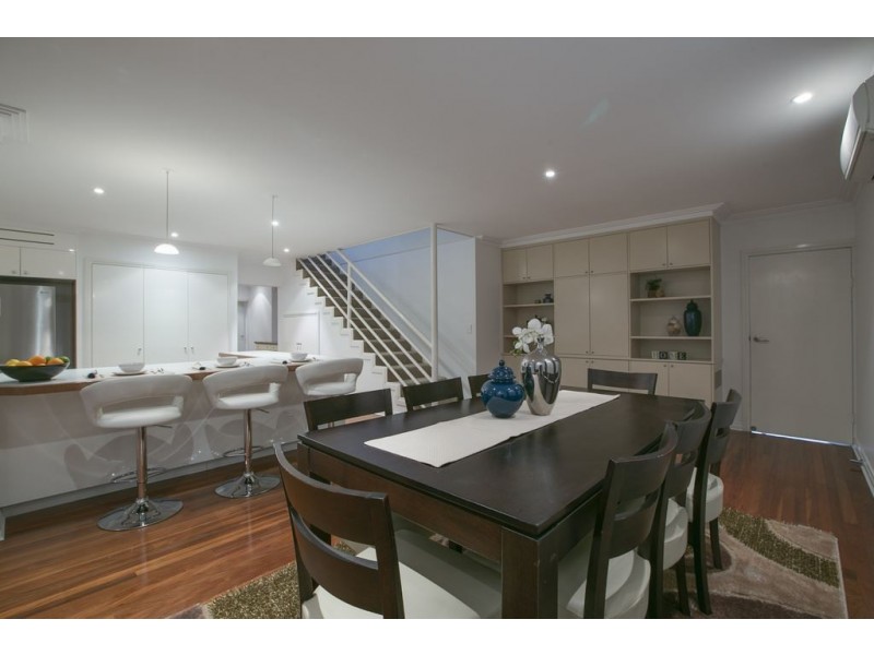 26 Mikado Street, Hamilton QLD 4007