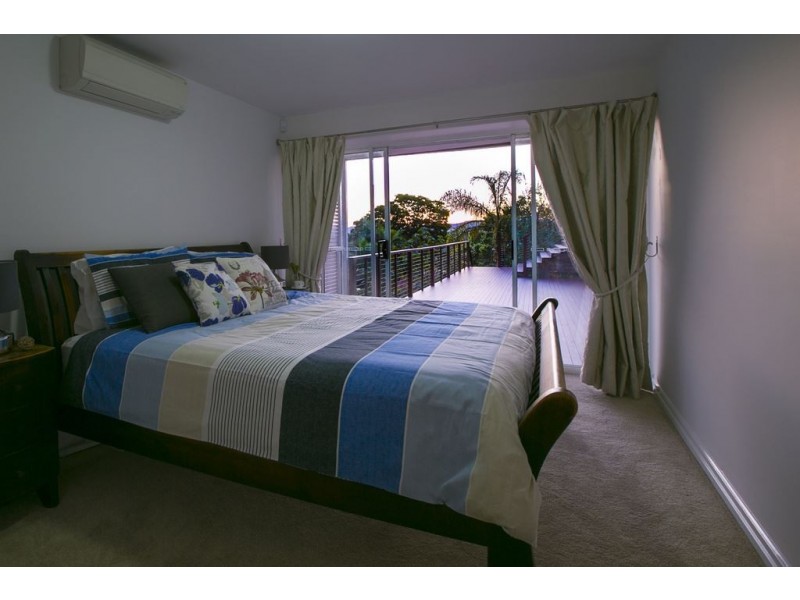 26 Mikado Street, Hamilton QLD 4007