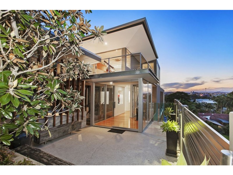 18 Mikado Street, Hamilton QLD 4007