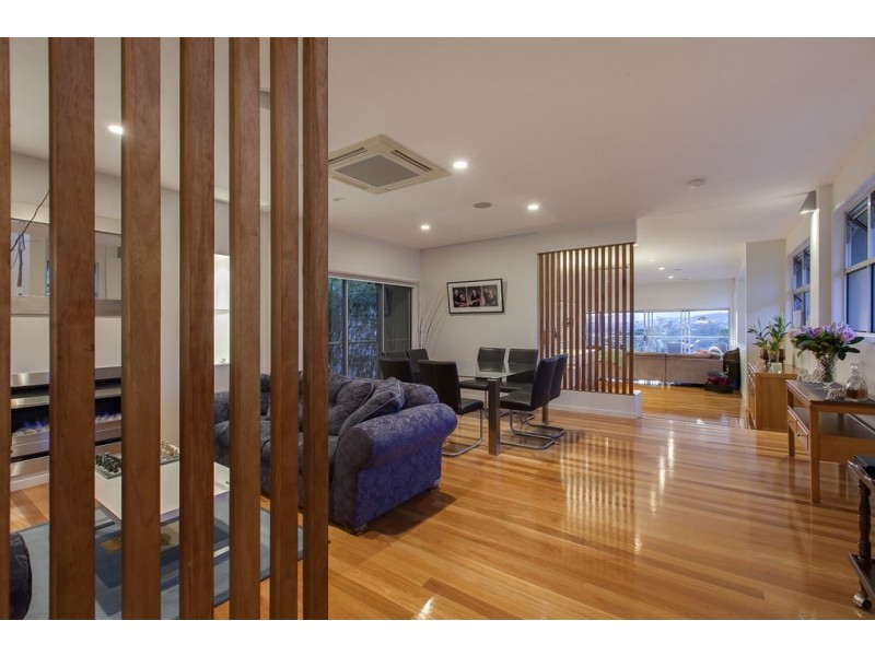 18 Mikado Street, Hamilton QLD 4007