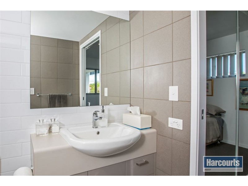 102/20 Mordant Street, Ascot QLD 4007
