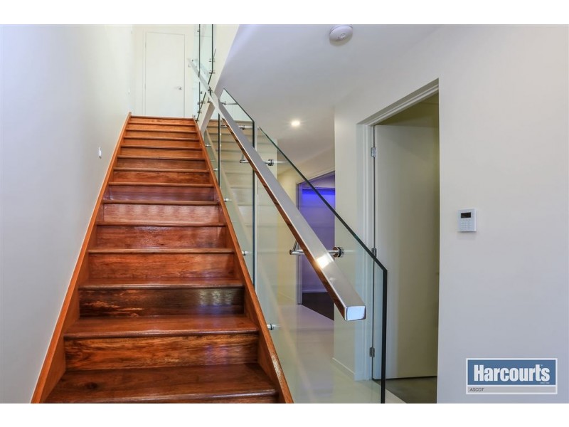 12 Grant Street, Hendra QLD 4011