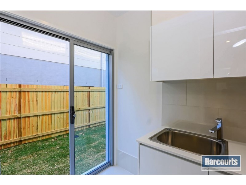 12 Grant Street, Hendra QLD 4011