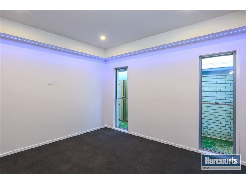 12 Grant Street, Hendra QLD 4011