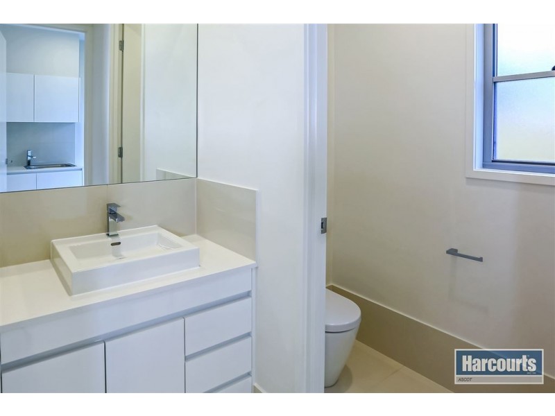 12 Grant Street, Hendra QLD 4011