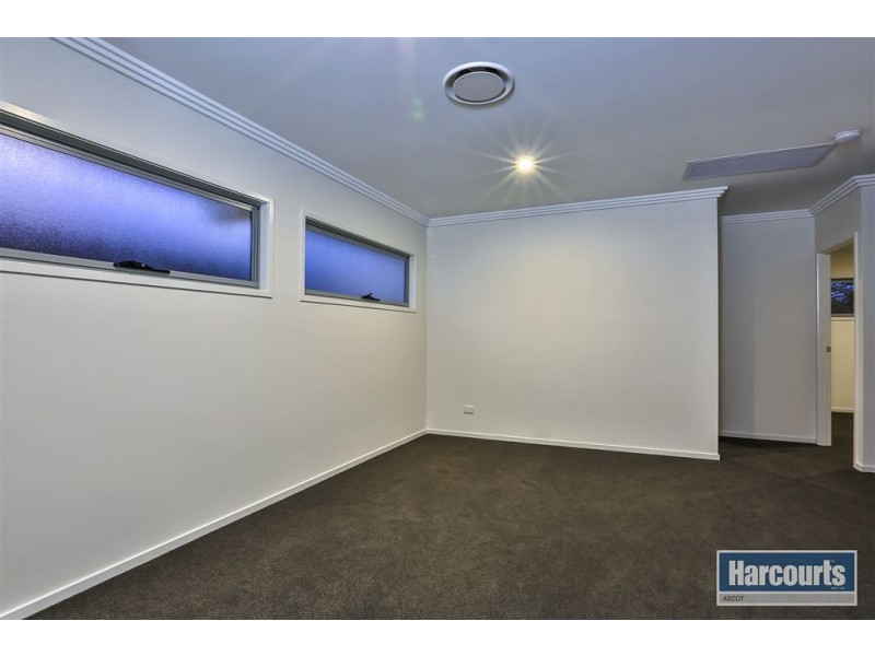 12 Grant Street, Hendra QLD 4011