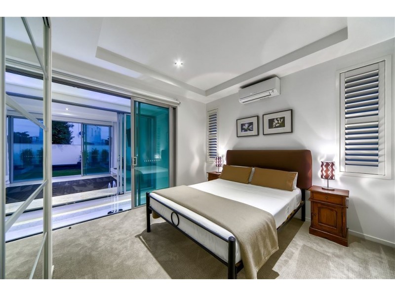 3 Crescent Road, Hamilton QLD 4007