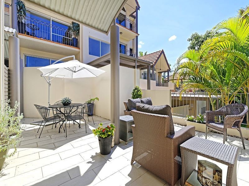 2/38 Riverview Terrace, Hamilton QLD 4007