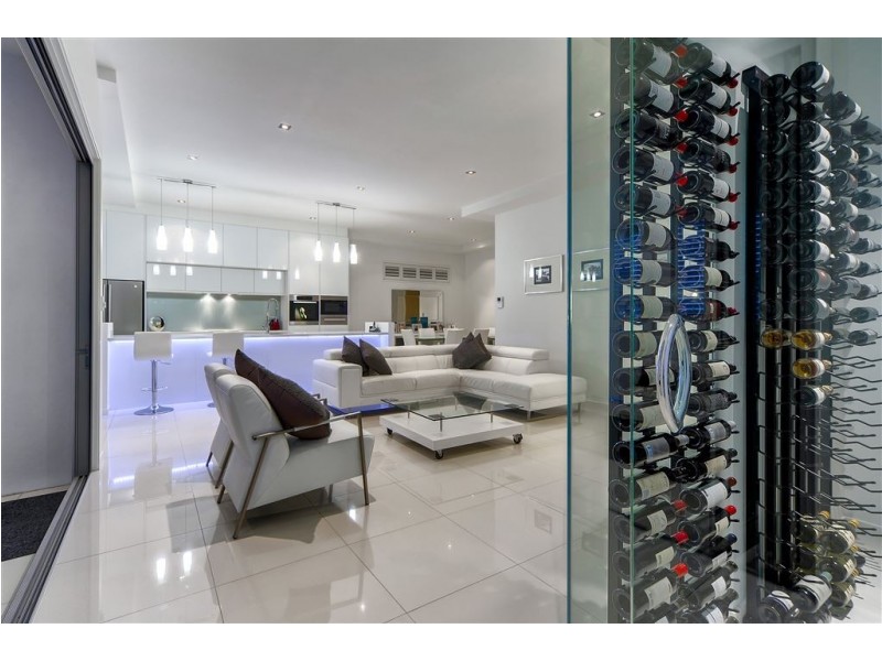 3 Crescent Road, Hamilton QLD 4007