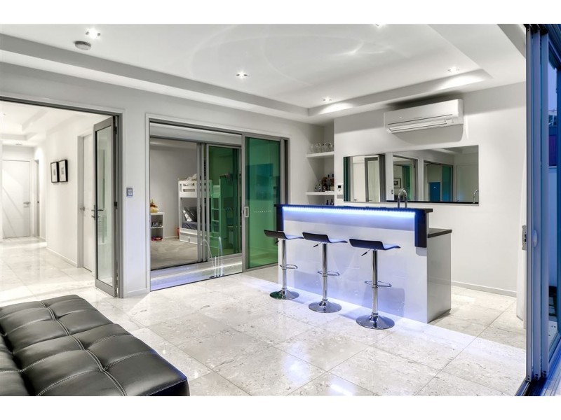 3 Crescent Road, Hamilton QLD 4007