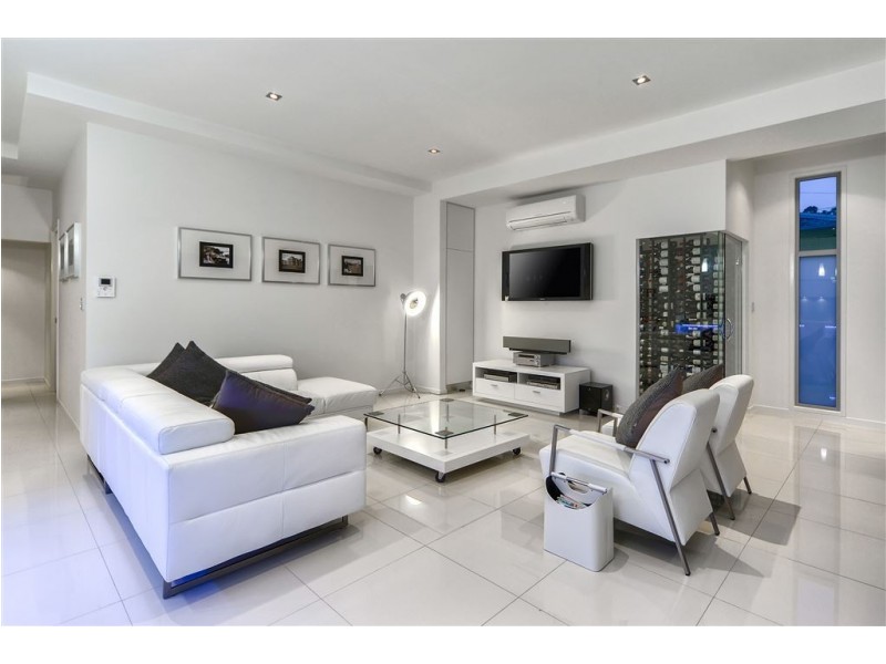 3 Crescent Road, Hamilton QLD 4007