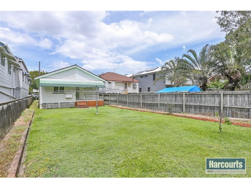 20 Winchester Street, Hamilton QLD 4007