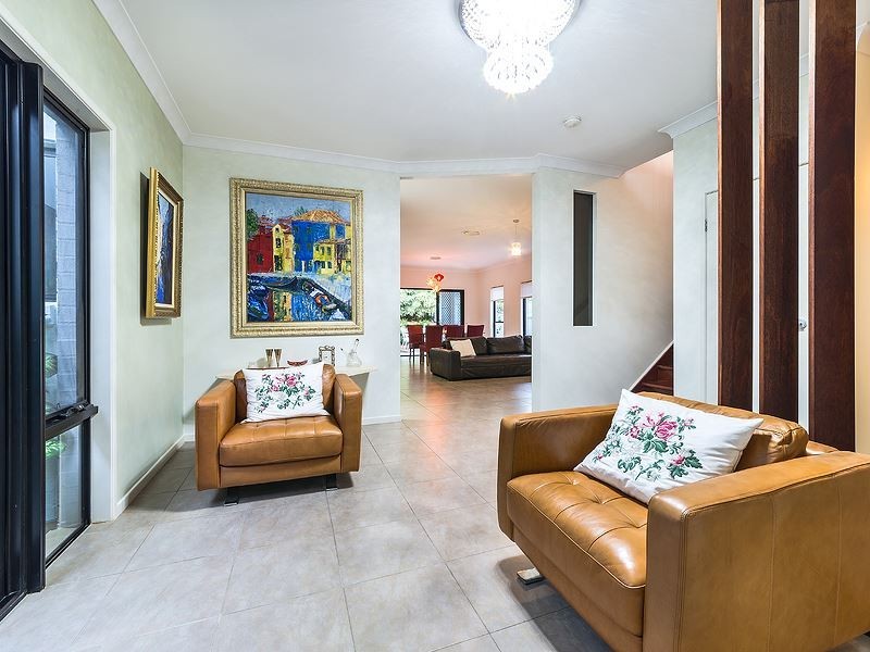 15 Tathra Street, Stafford QLD 4053