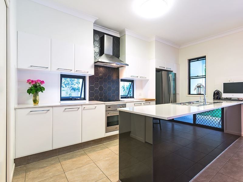 15 Tathra Street, Stafford QLD 4053