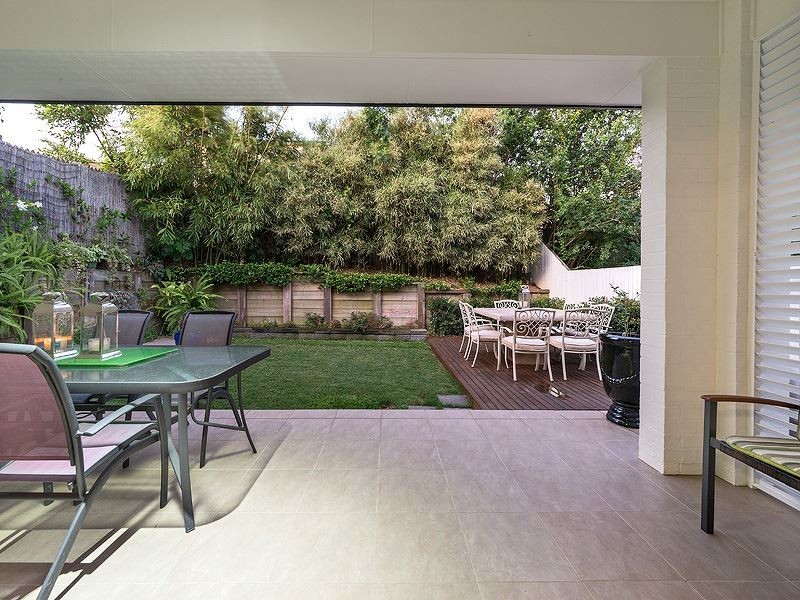 15 Tathra Street, Stafford QLD 4053