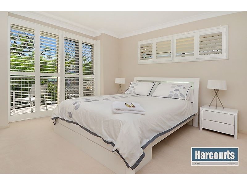2/102 Racecourse Road, Ascot QLD 4007