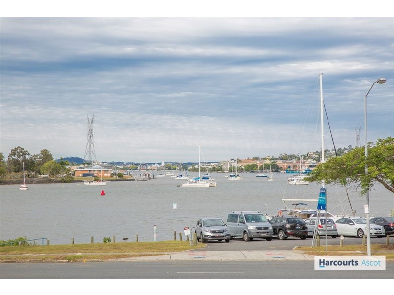 2/136 Kingsford Smith Drive, Hamilton QLD 4007