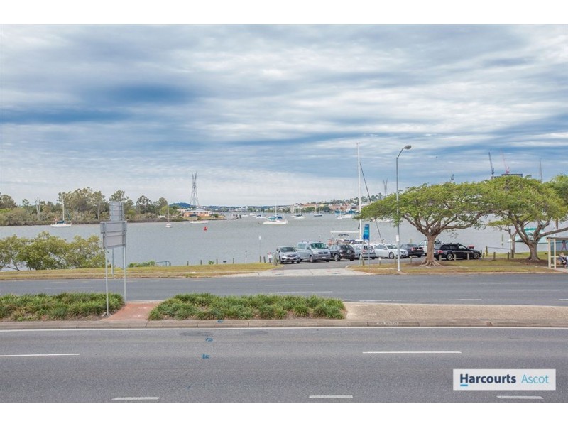 2/136 Kingsford Smith Drive, Hamilton QLD 4007