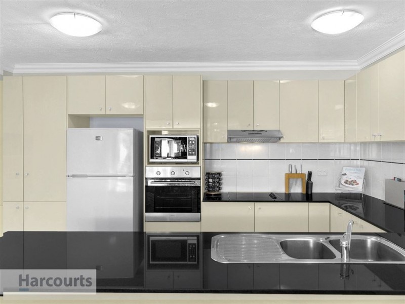 2/49 Racecourse Road, Hamilton QLD 4007