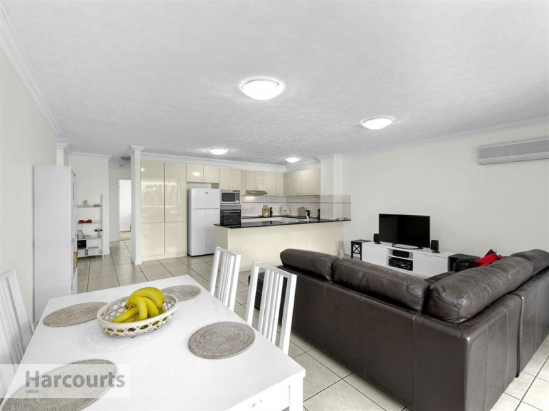 2/49 Racecourse Road, Hamilton QLD 4007