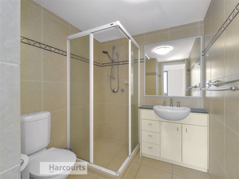 2/49 Racecourse Road, Hamilton QLD 4007