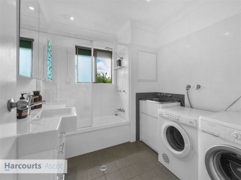 4/293 Lancaster Road, Ascot QLD 4007