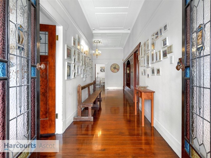 96 Bayview Terrace, Clayfield QLD 4011
