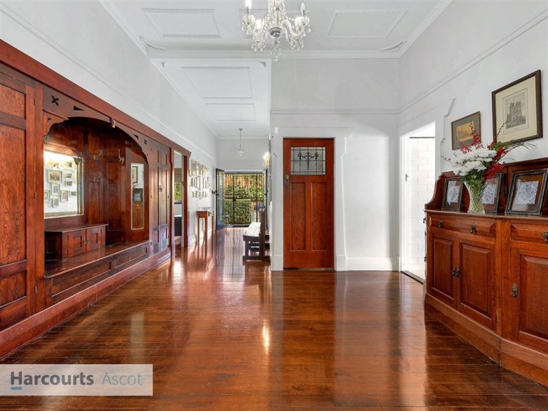 96 Bayview Terrace, Clayfield QLD 4011