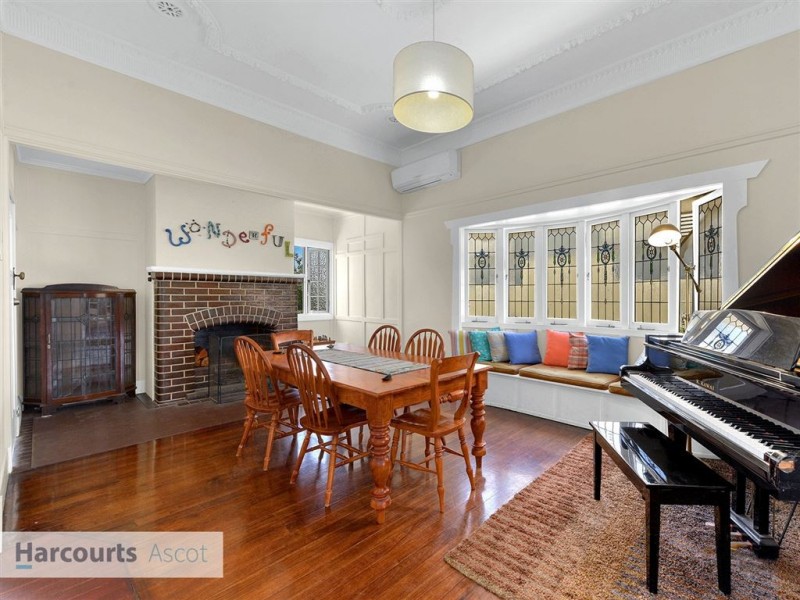 96 Bayview Terrace, Clayfield QLD 4011