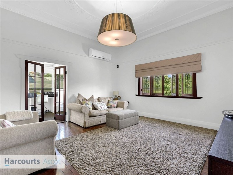 96 Bayview Terrace, Clayfield QLD 4011