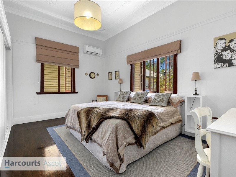 96 Bayview Terrace, Clayfield QLD 4011