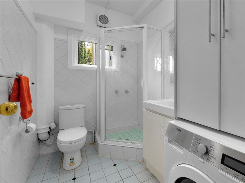 2/21 Arran Avenue, Hamilton QLD 4007