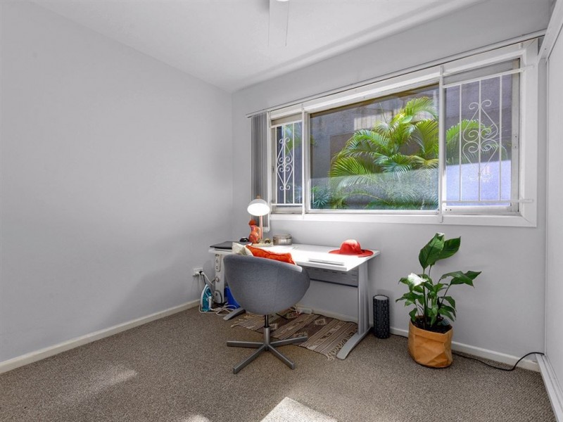 2/21 Arran Avenue, Hamilton QLD 4007