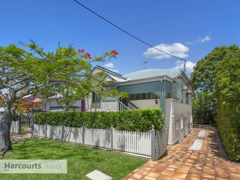 7 Jackson Street, Clayfield QLD 4011