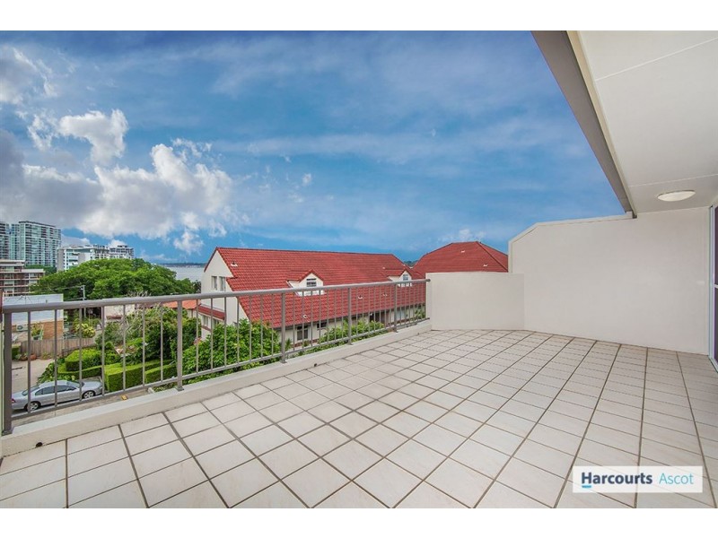 17/17 Whyenbah Street, Hamilton QLD 4007