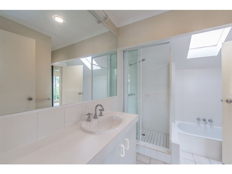 17/17 Whyenbah Street, Hamilton QLD 4007