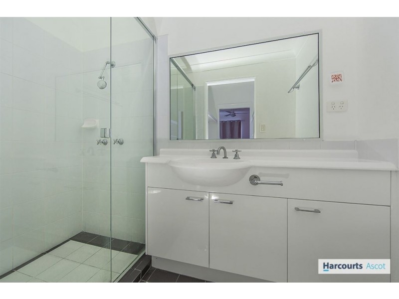 4/654 Kingsford Smith Drive, Hamilton QLD 4007