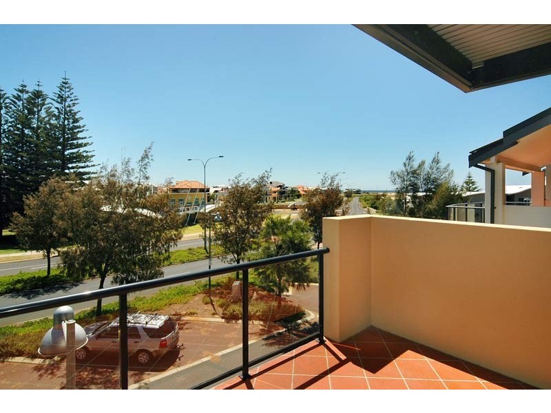 1/24 Bonnefoi Boulevard, Bunbury WA 6230