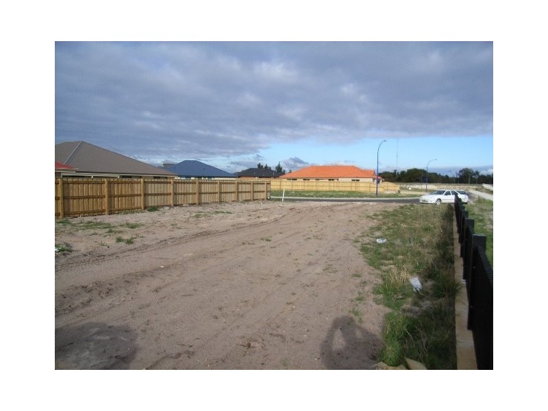 4 Norfolk Lane, Kingston WA 6256