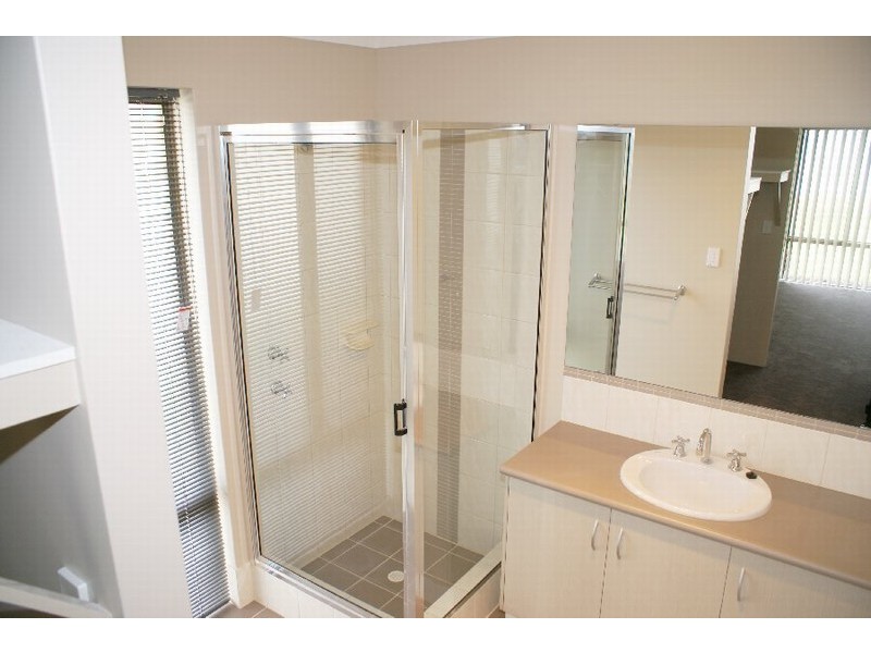 65 The Boulevard, Australind WA 6233