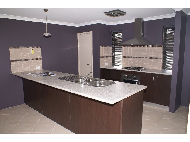 65 The Boulevard, Australind WA 6233